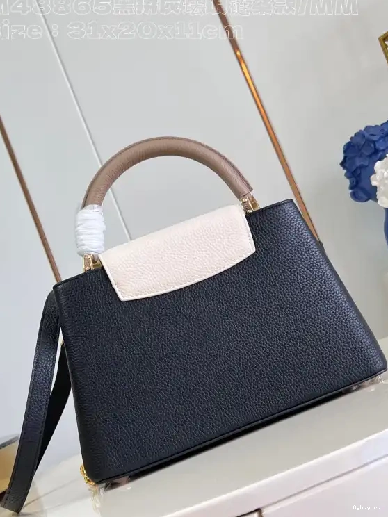 VUITTON LOUIS CAPUCINES BB-31.5*20*11CM 0509